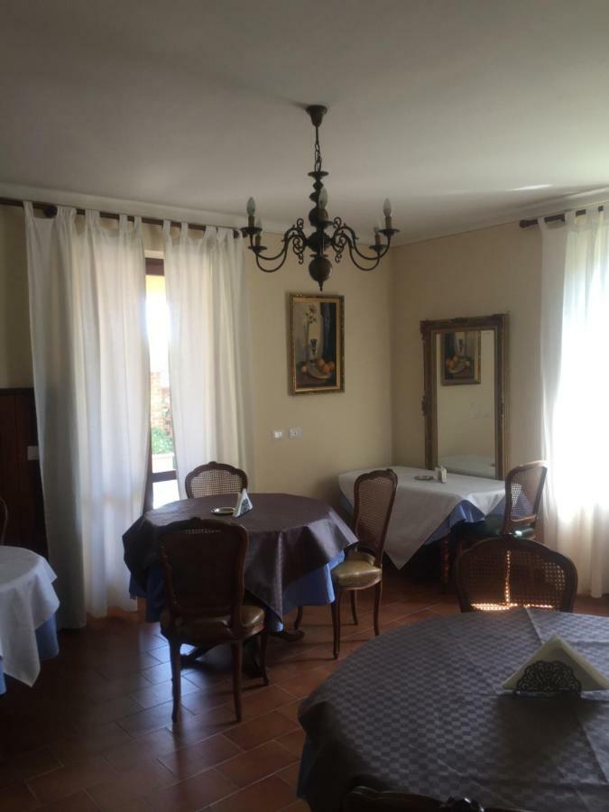 Le Rose Cavour